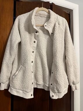 Amazon Cream Sherpa Snap-Front Jacket